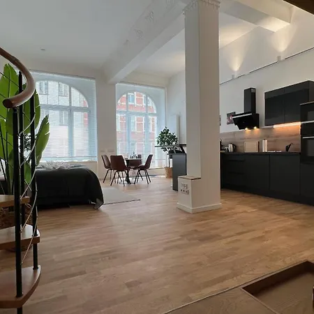 Apartment Neu! City-loft-apartment Im Goethe Palais I 5p I Lift I Parkplatz I Zentrum I Helios