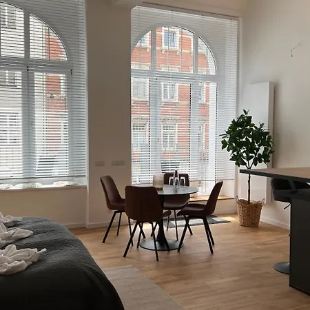 Apartment Neu! City-loft-apartment Im Goethe Palais I 5p I Lift I Parkplatz I Zentrum I Helios