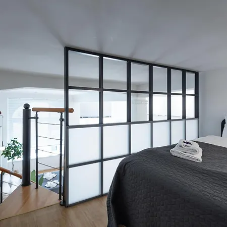 Neu! City-loft-apartment Im Goethe Palais I 5p I Lift I Parkplatz I Zentrum I Helios アパート アウエ