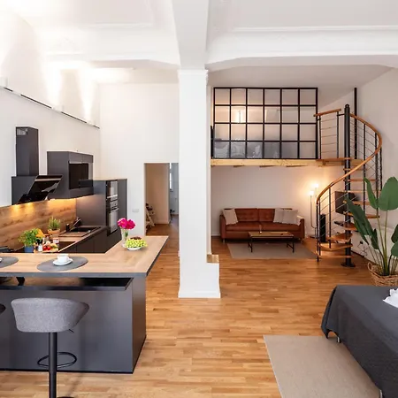 Apartment Neu! City-loft-apartment Im Goethe Palais I 5p I Lift I Parkplatz I Zentrum I Helios
