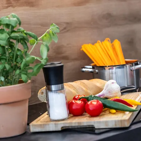 아파트 Neu! City-loft-apartment Im Goethe Palais I 5p I Lift I Parkplatz I Zentrum I Helios 아우에